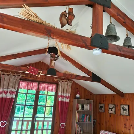 Дом отдыха Chalet 4 Pers Pres Du Zoo La Fleche, Ping-pong, Petanque, Barbecue, Pergola