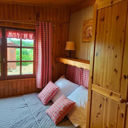 Дом отдыха Chalet 4 Pers Pres Du Zoo La Fleche, Ping-pong, Petanque, Barbecue, Pergola *