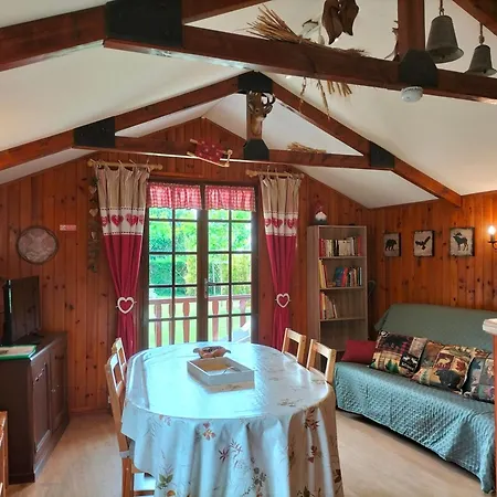 Chalet 4 Pers Pres Du Zoo La Fleche, Ping-pong, Petanque, Barbecue, Pergola * Broc